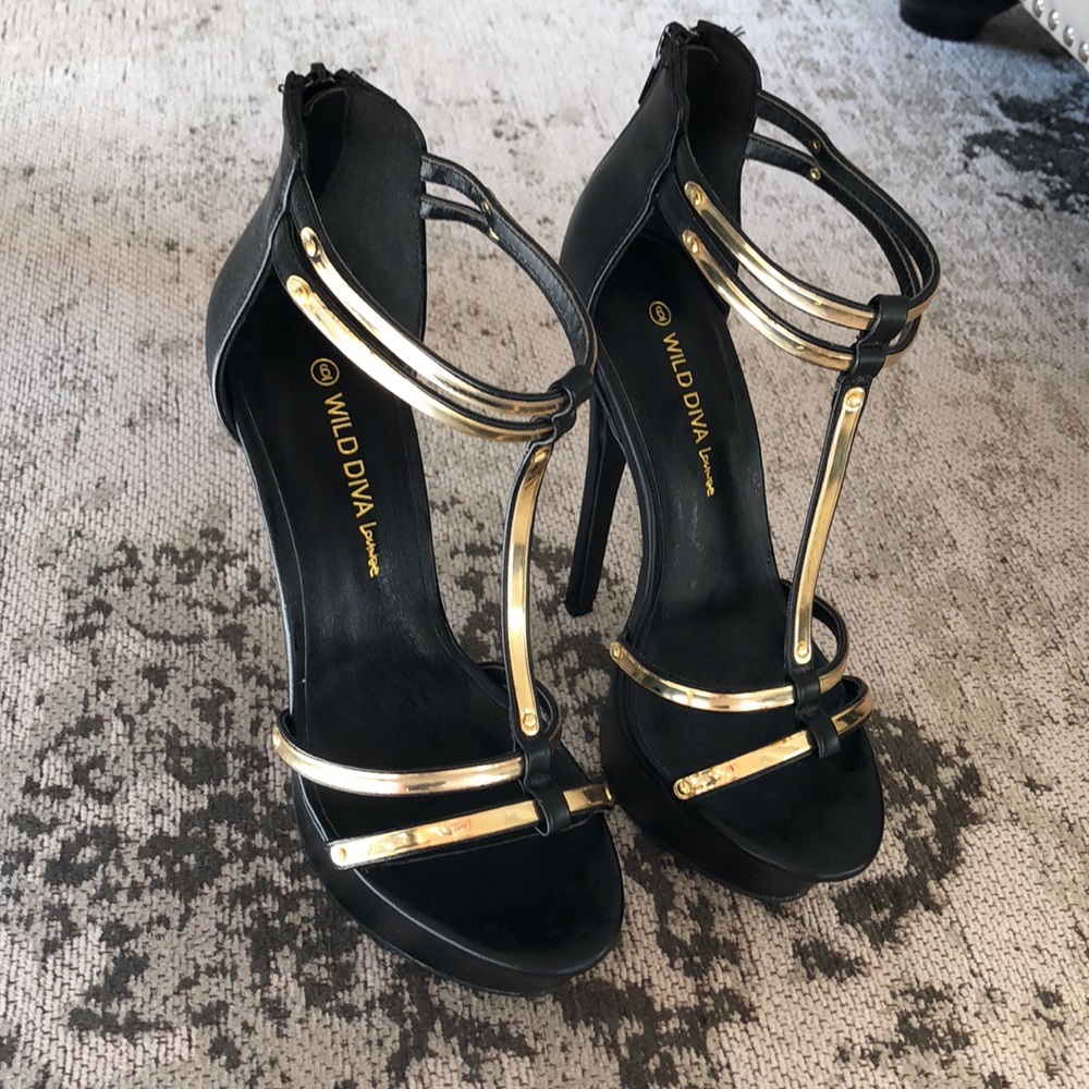 Black and gold platform sandal
